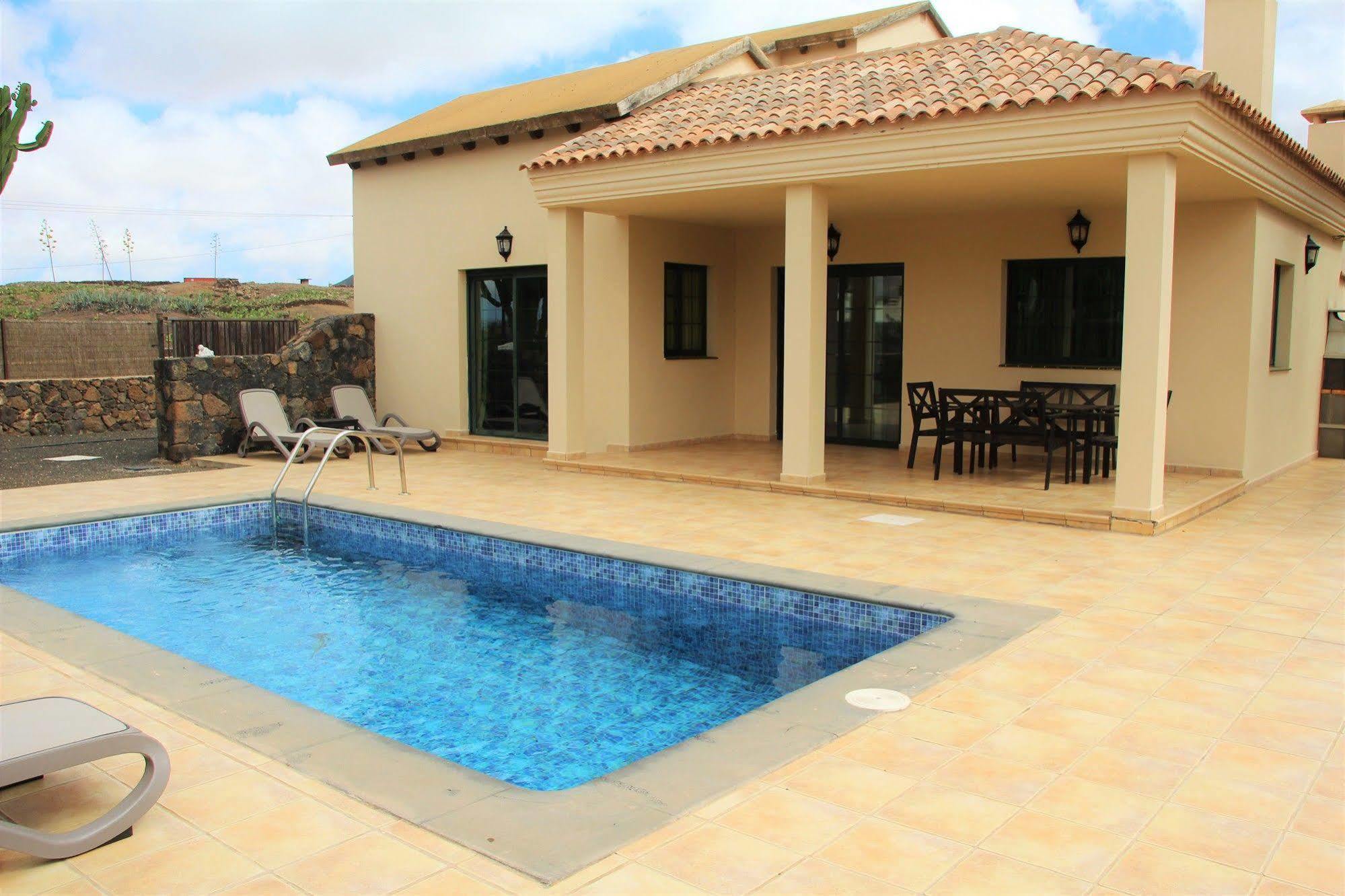 Villas Oasis Casa Vieja La Oliva Luaran gambar
